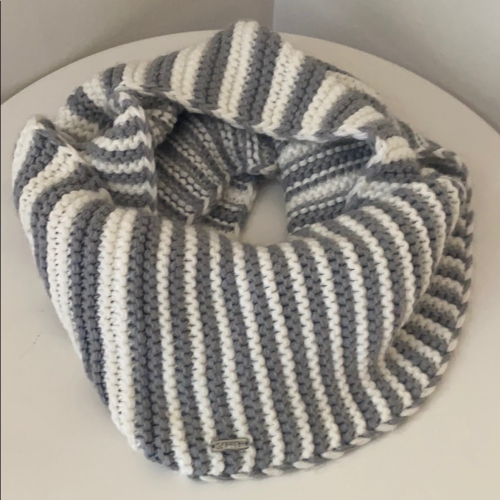 Calvin Klein Gray & White Infinity Scarf